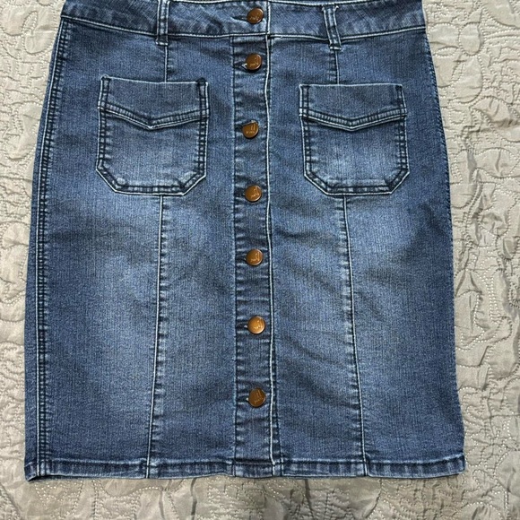 D JEANS BUTTON UP DENIM SKIRT - Picture 1 of 3